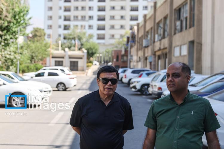 تصاویر تشییع پیکر داریوش مصطفوی,عکس های تشییع پیکر داریوش مصطفوی,تصاویر فوتبال دوستان در مراسم تشییع پیکر داریوش مصطفوی