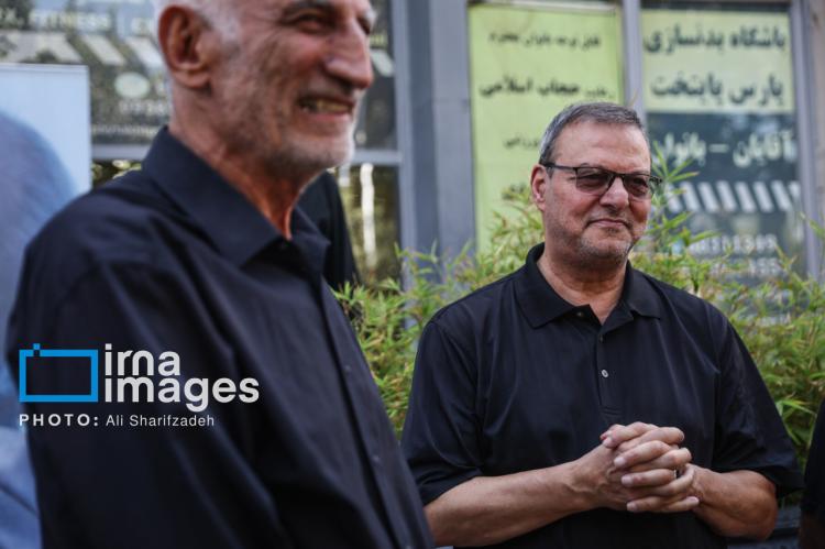 تصاویر تشییع پیکر داریوش مصطفوی,عکس های تشییع پیکر داریوش مصطفوی,تصاویر فوتبال دوستان در مراسم تشییع پیکر داریوش مصطفوی