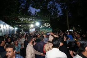 تصاویر تشییع پیکر استاد محمود فرشچیان,عکس های تشییع پیکر استاد محمود فرشچیان در اصفهان,تصاویری از مراسم خاکسپاری محمود فرشچیان