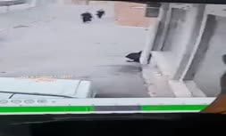 فیلم | فوت یک زن در میمه اصفهان بخاطر سقوط دیوار قدیمی