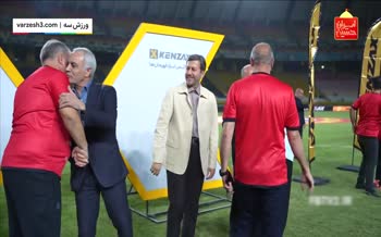 فیلم | دست ندادن اسکوچیچ با تاج در مراسم قهرمانی تراکتور