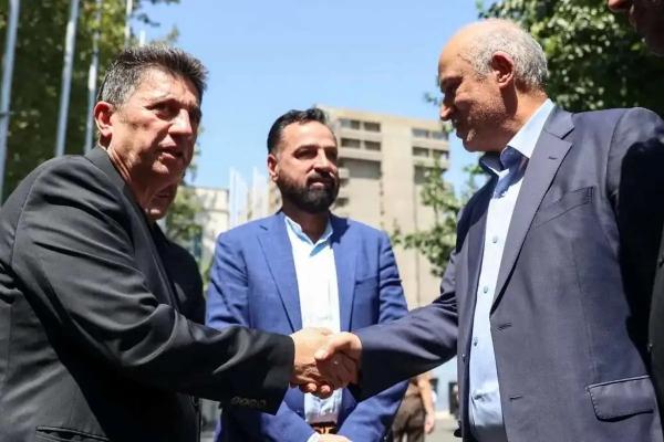 تاج و قلعه نویی,متزلزل شدن نیمکت سرمربیگری تیم ملی در آستانه جام‌ جهانی