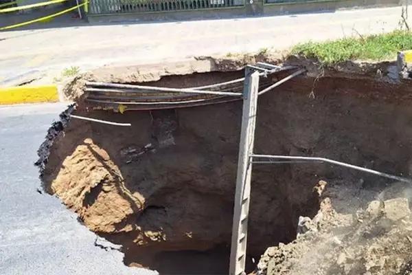 فرونشست زمین در اصفهان فرونشست زمین در اصفهان,نشست زمین در اصفهان