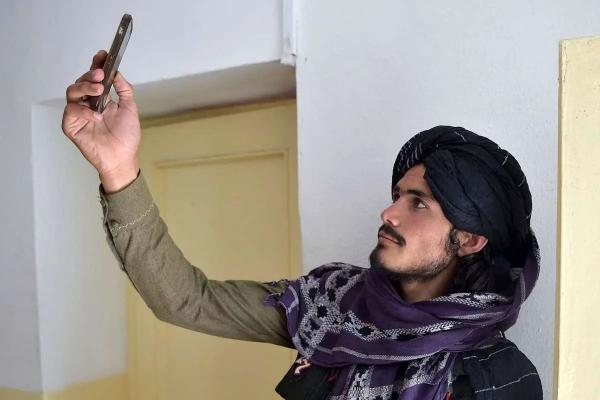 طالبان طالبان,ممنوعیت استفاده از فیبرنوری در افغانستان