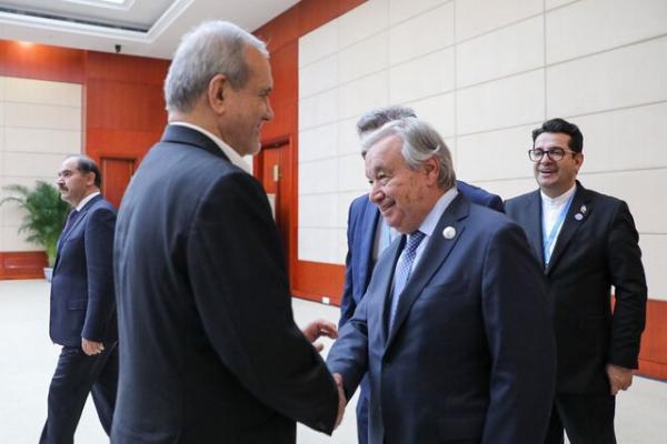 پزشکیان و گوترش پزشکیان و گوترش,رئیس جهور و دبیرکل سازمان ملل