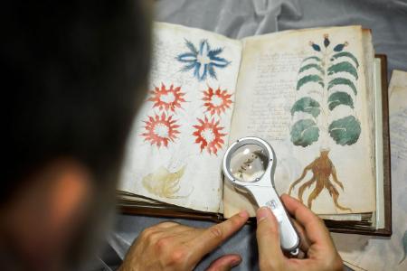 نسخه خطی وینیچ نسخه خطی وینیچ,کتابی باستانی,نسخه خطی ۵۰۰ ساله
