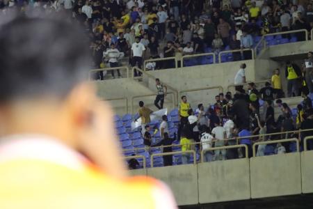 بشقاب پرنده در ورزشگاه پارس شیراز,