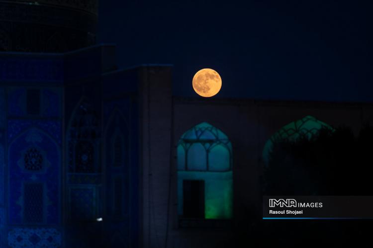 تصاویر ماه گرفتگی قرن در ایران تصاویر ماه گرفتگی قرن در ایران,عکس های ماه گرفتگی ایران در شهریور 1404,تصاویری از ماه گرفتگی قرن در اصفهان