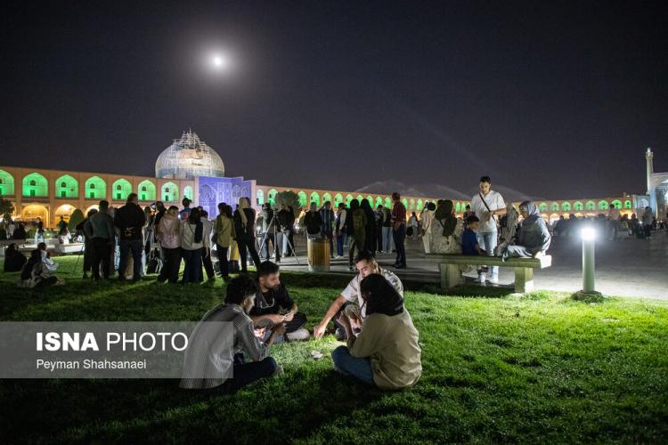 تصاویر ماه گرفتگی قرن در ایران تصاویر ماه گرفتگی قرن در ایران,عکس های ماه گرفتگی ایران در شهریور 1404,تصاویری از ماه گرفتگی قرن در اصفهان