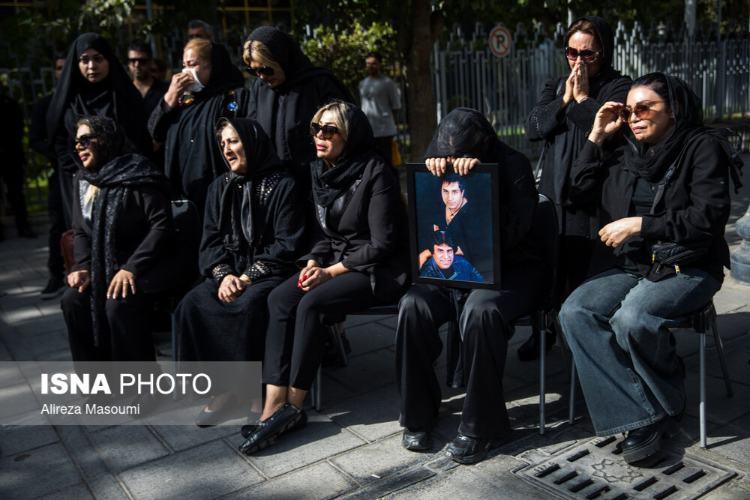 تصاویر مراسم تشییع پیکر امید جهان,عکس های مراسم تشییع پیکر امید جهان,عکس بازیگران در مراسم تشییع پیکر امید جهان