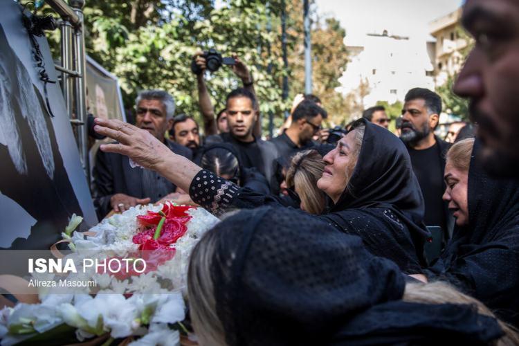 تصاویر مراسم تشییع پیکر امید جهان,عکس های مراسم تشییع پیکر امید جهان,عکس بازیگران در مراسم تشییع پیکر امید جهان
