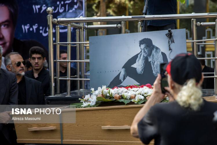 تصاویر مراسم تشییع پیکر امید جهان,عکس های مراسم تشییع پیکر امید جهان,عکس بازیگران در مراسم تشییع پیکر امید جهان