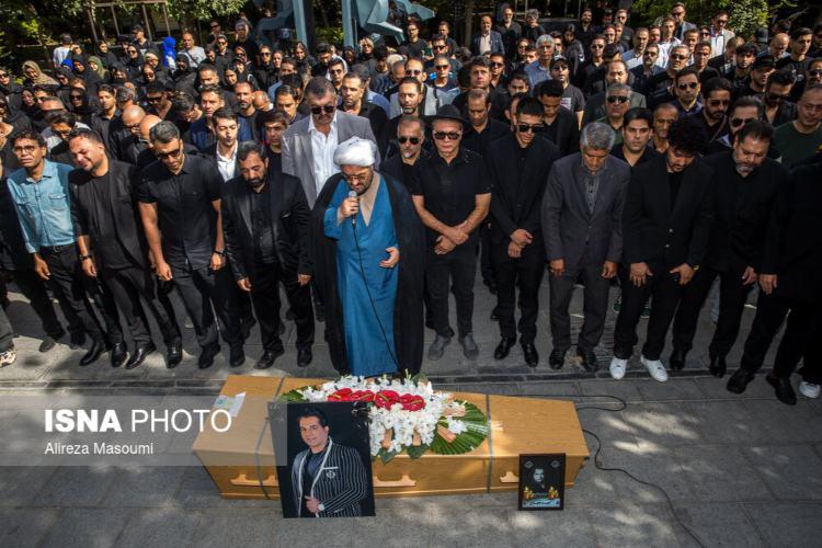 تصاویر مراسم تشییع پیکر امید جهان,عکس های مراسم تشییع پیکر امید جهان,عکس بازیگران در مراسم تشییع پیکر امید جهان
