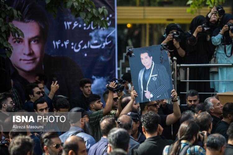 تصاویر مراسم تشییع پیکر امید جهان,عکس های مراسم تشییع پیکر امید جهان,عکس بازیگران در مراسم تشییع پیکر امید جهان