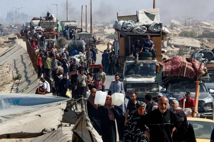 تصاویر فرار فلسطینی‌ها از شهر غزه,تصاویر مردم شهر غزه,تصاویر فرار مردم فلسطین