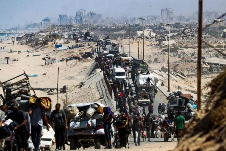 تصاویر فرار فلسطینی‌ها از شهر غزه,تصاویر مردم شهر غزه,تصاویر فرار مردم فلسطین
