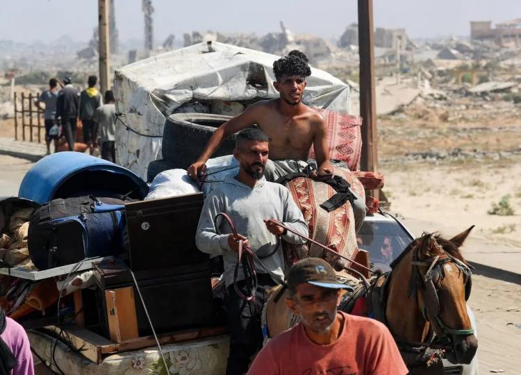 تصاویر فرار فلسطینی‌ها از شهر غزه,تصاویر مردم شهر غزه,تصاویر فرار مردم فلسطین