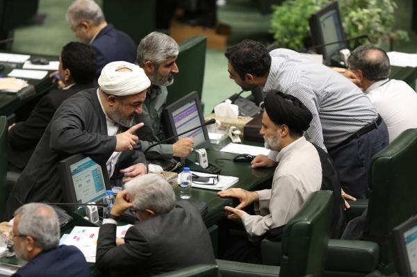مجلس شورای اسلامی,انتقاد از مجلس