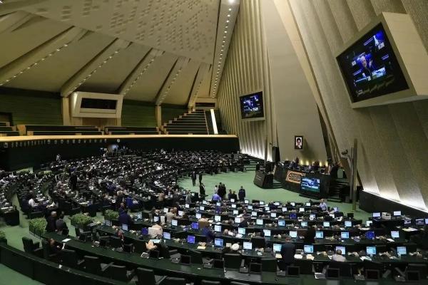 مجلس مجلس,افشاگری روزنامه جمهوری اسلامی از یک پنهانکاری عجیب در مجلس