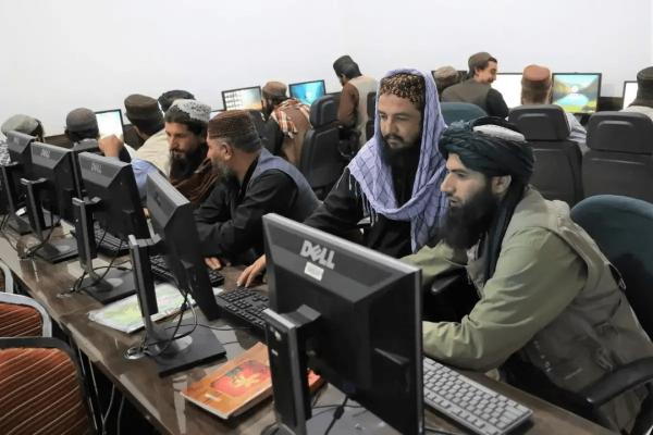 طالبان,وصل شدن اینترنت افغانستان