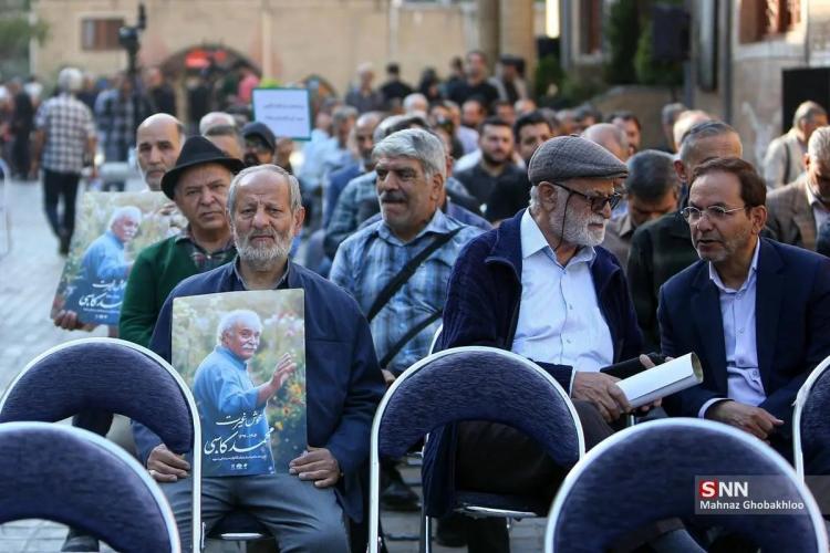 تصاویر تشییع پیکر محمد کاسبی تصاویر تشییع پیکر محمد کاسبی,عکس های تشییع جنازه محمد کاسبی,عکس زینب سلیمانی در مراسم تشییع پیکر محمد کاسبی