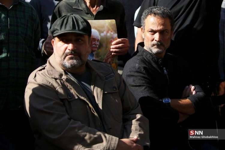 تصاویر تشییع پیکر محمد کاسبی تصاویر تشییع پیکر محمد کاسبی,عکس های تشییع جنازه محمد کاسبی,عکس زینب سلیمانی در مراسم تشییع پیکر محمد کاسبی