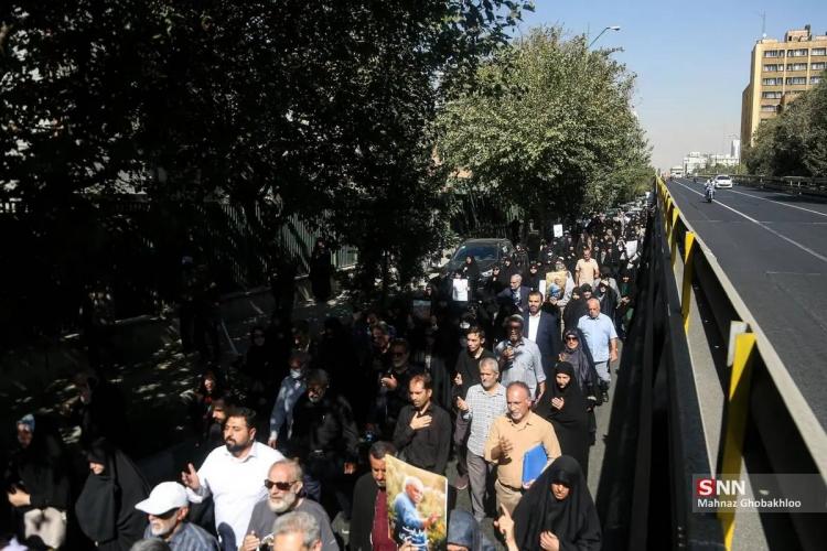 تصاویر تشییع پیکر محمد کاسبی تصاویر تشییع پیکر محمد کاسبی,عکس های تشییع جنازه محمد کاسبی,عکس زینب سلیمانی در مراسم تشییع پیکر محمد کاسبی