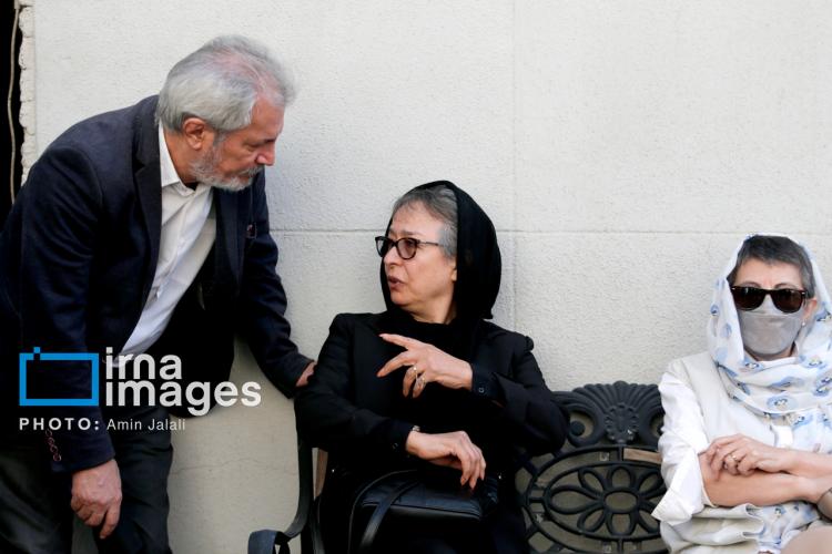 تصاویر ناصر تقوایی تصاویر ناصر تقوایی,عکس های تشییع پیکر ناصر تقوایی,تصاویری از تشییع جنازه ناصر تقوایی