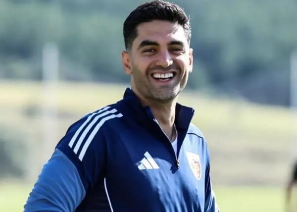 علی کریمی,علی کریمی در استقلال