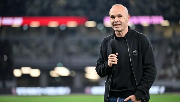 اینیستا اینیستا,اتهامات علیه اینیستا