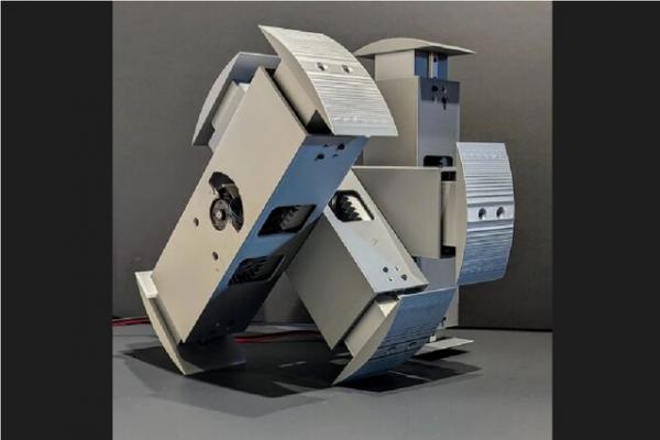 ربات تارس ربات تارس,ابداع رباتی الهام گرفته شده از فیلم اینتراستلار کریستوفر نولان