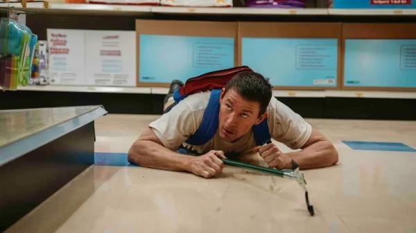 فیلم مرد پشتبامی فیلم مرد پشتبامی,جدیدترین فیلم های سینمایی