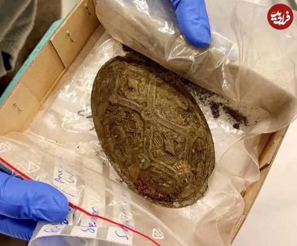 کشف مقبرۀ هزارسالۀ یک زن با صدفهایی در کنار دهان کشف مقبرۀ هزارسالۀ یک زن با صدفهایی در کنار دهان,مقبره باستانی