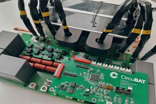 باتری‌های برقی,استفاده از ربات ها برای باتری‌های برقی