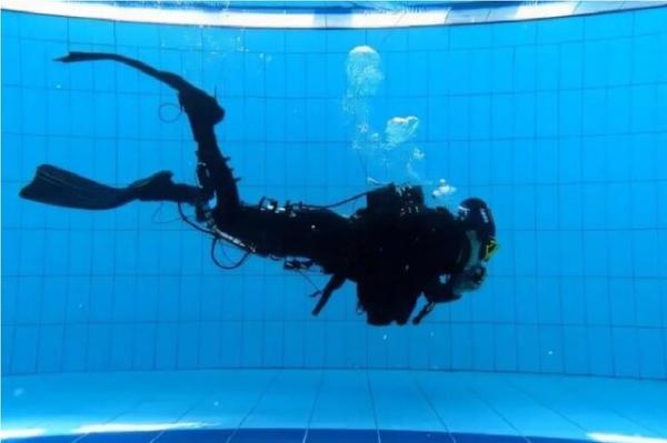 ربات غواص,اولین اسکلت رباتیک غواصی جهان
