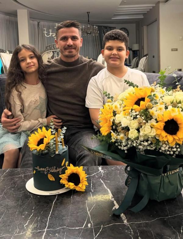 وریا غفوری,جشن تولد وریا غفوری در کنار خانواده