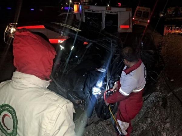 حوادث تهران,تصادف مرگبار پراید با دو تریلی در اتوبان زرندیه - تهران