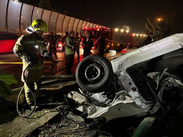 انحراف پژو ۲۰۶ در بزرگراه حکیم تهران انحراف پژو ۲۰۶ در بزرگراه حکیم تهران,حوادث تهران