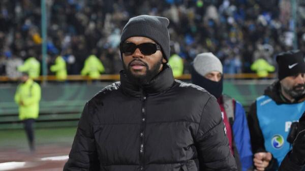 یامگا یامگا,شکایت یامگا از استقلال