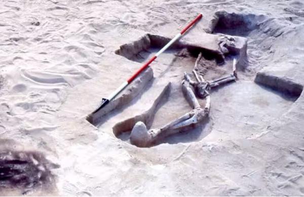 دریاچه مانگو دریاچه مانگو,کشف اسکلت 40 هزارسالهای در کنار دریاچۀ باستانی