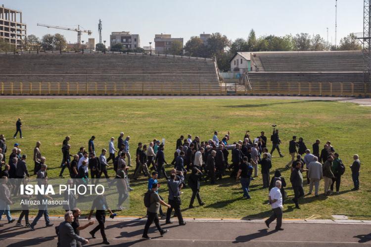 تصاویر مراسم تشییع پیکر اکبر کارگرجم تصاویر مراسم تشییع پیکر اکبر کارگرجم,تصاویر مراسم تشییع جنازه اکبر کارگرجم,عکس های ورزشکاران در مراسم تشییع پیکر اکبر کارگرجم