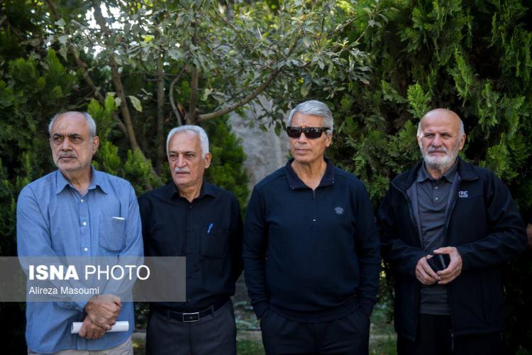 تصاویر مراسم تشییع پیکر اکبر کارگرجم تصاویر مراسم تشییع پیکر اکبر کارگرجم,تصاویر مراسم تشییع جنازه اکبر کارگرجم,عکس های ورزشکاران در مراسم تشییع پیکر اکبر کارگرجم