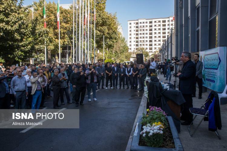 تصاویر مراسم تشییع پیکر اکبر کارگرجم تصاویر مراسم تشییع پیکر اکبر کارگرجم,تصاویر مراسم تشییع جنازه اکبر کارگرجم,عکس های ورزشکاران در مراسم تشییع پیکر اکبر کارگرجم