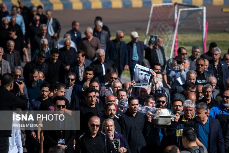 تصاویر مراسم تشییع پیکر اکبر کارگرجم تصاویر مراسم تشییع پیکر اکبر کارگرجم,تصاویر مراسم تشییع جنازه اکبر کارگرجم,عکس های ورزشکاران در مراسم تشییع پیکر اکبر کارگرجم