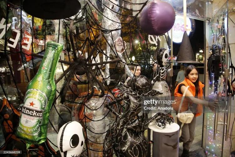 تصاویر جشن هالووین 2025 در تهران تصاویر جشن هالووین 2025 در تهران,عکس های جشن هالووین در ایران,تصاویر جشن هالووین در تهران