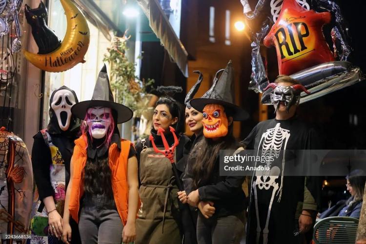 تصاویر جشن هالووین 2025 در تهران تصاویر جشن هالووین 2025 در تهران,عکس های جشن هالووین در ایران,تصاویر جشن هالووین در تهران