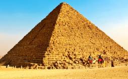 اهرام مصر,حفره‌های پر از هوا در هرم منکورع