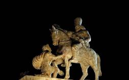 گاف بزرگ تاریخی و هنری در رونمایی از تندیس شاپور ساسانی در میدان انقلاب | والرین یا فیلیپ عرب؟ تندیس شاپور,گاف بزرگ تاریخی و هنری در رونمایی از تندیس شاپور ساسانی در میدان انقلاب