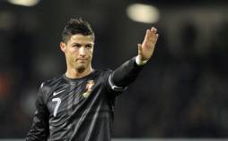 رونالدو,پیراهن ویژه تیم ملی پرتغال به مناسبت شصتمین سالگرد توپ طلای اسطوره