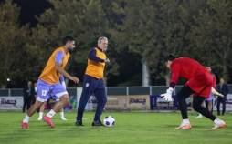 تصاویر دیدار پزشکیان با کادر فنی و بازیکنان تیم ملی در مرکز ملی فوتبال,عکس های پزشکیان و قلعه نویی,تصاویر پزشکیان در تمرین تیم ملی فوتبال